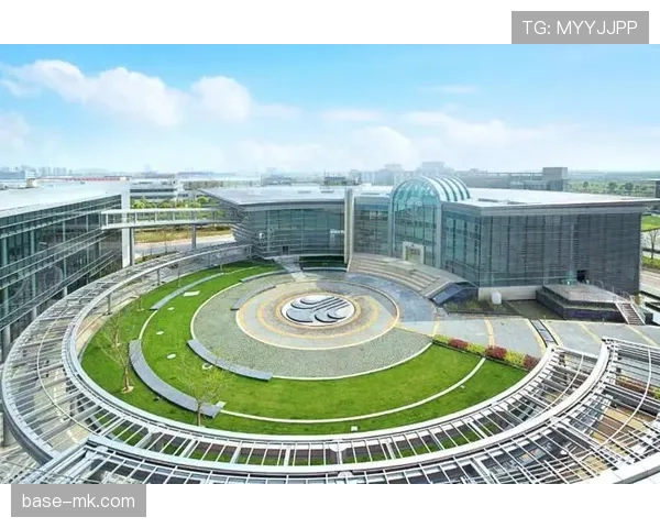 诺维奇财政公平：俱乐部面临新挑战，管理层探索可持续发展方案