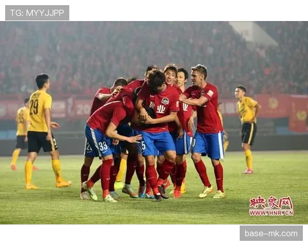 韩国队主场力克对手，首尔球迷热情助威成焦点